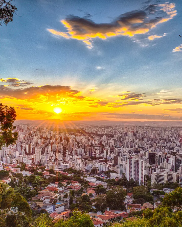 Belo Horizonte, Minas Gerais, ao pôr do sol